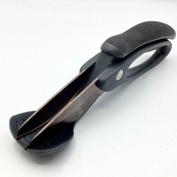 Pampered Chef Salad Chopper - Picture 2 of 3